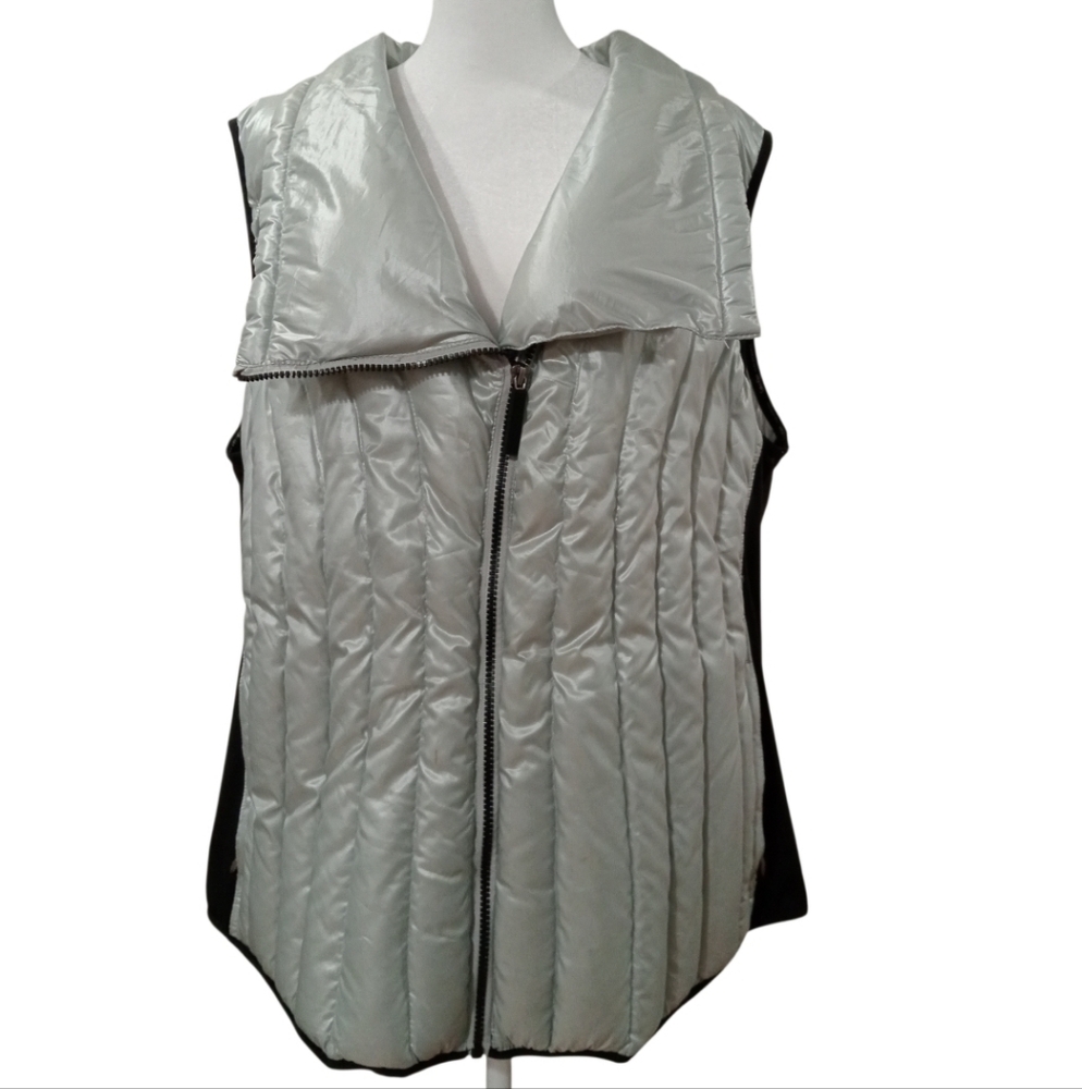 Calvin Klein Performance Silver Quilted Sleeveless Puffer Vest with Black Sides